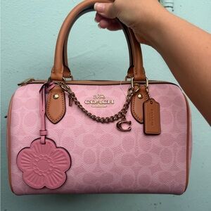 Coach powder pink signature MEDIUM Rowan
